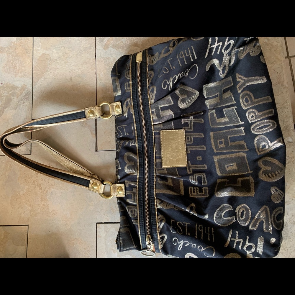 Pre-Owned Coach Poppy shoulder bag